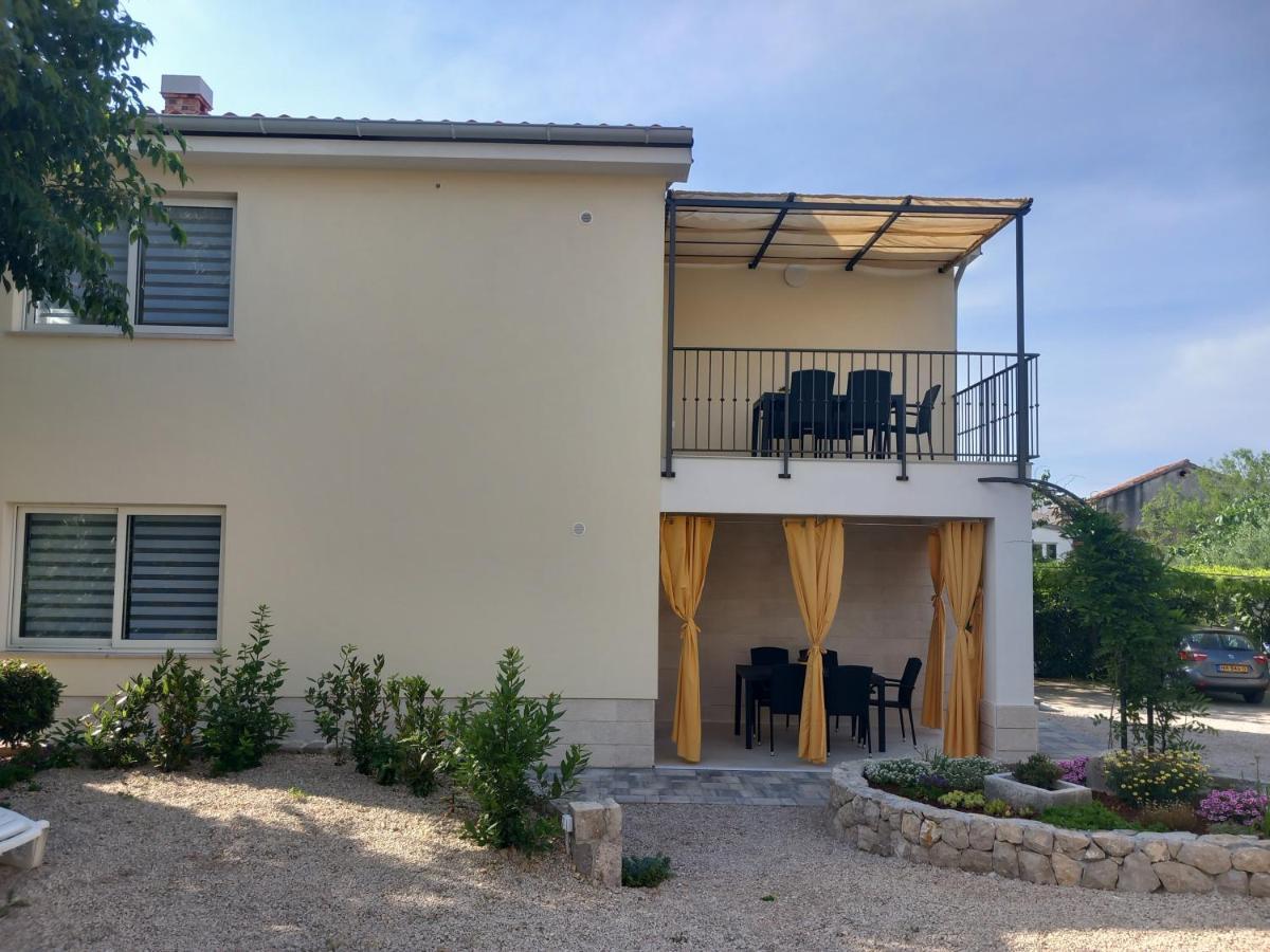 Apartman Ivona U Prizemlju Malinska Bagian luar foto