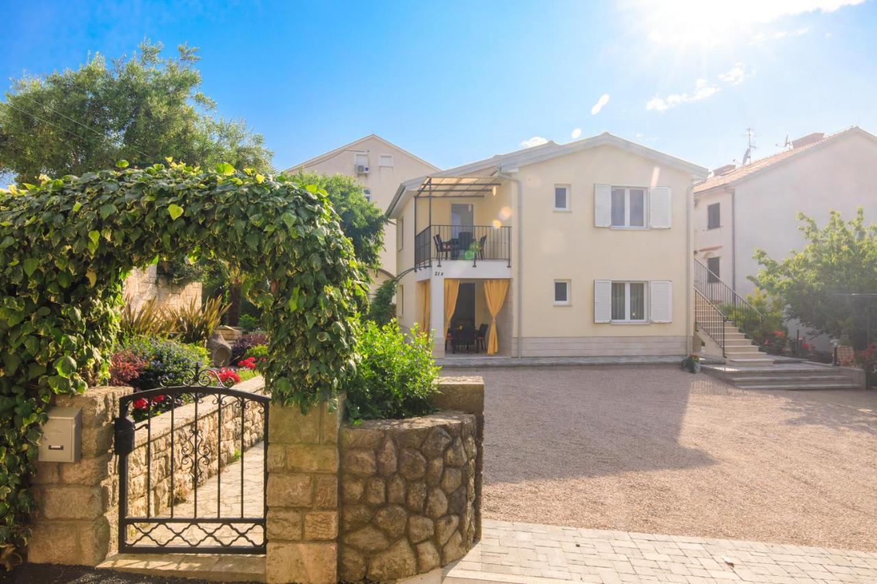 Apartman Ivona U Prizemlju Malinska Bagian luar foto